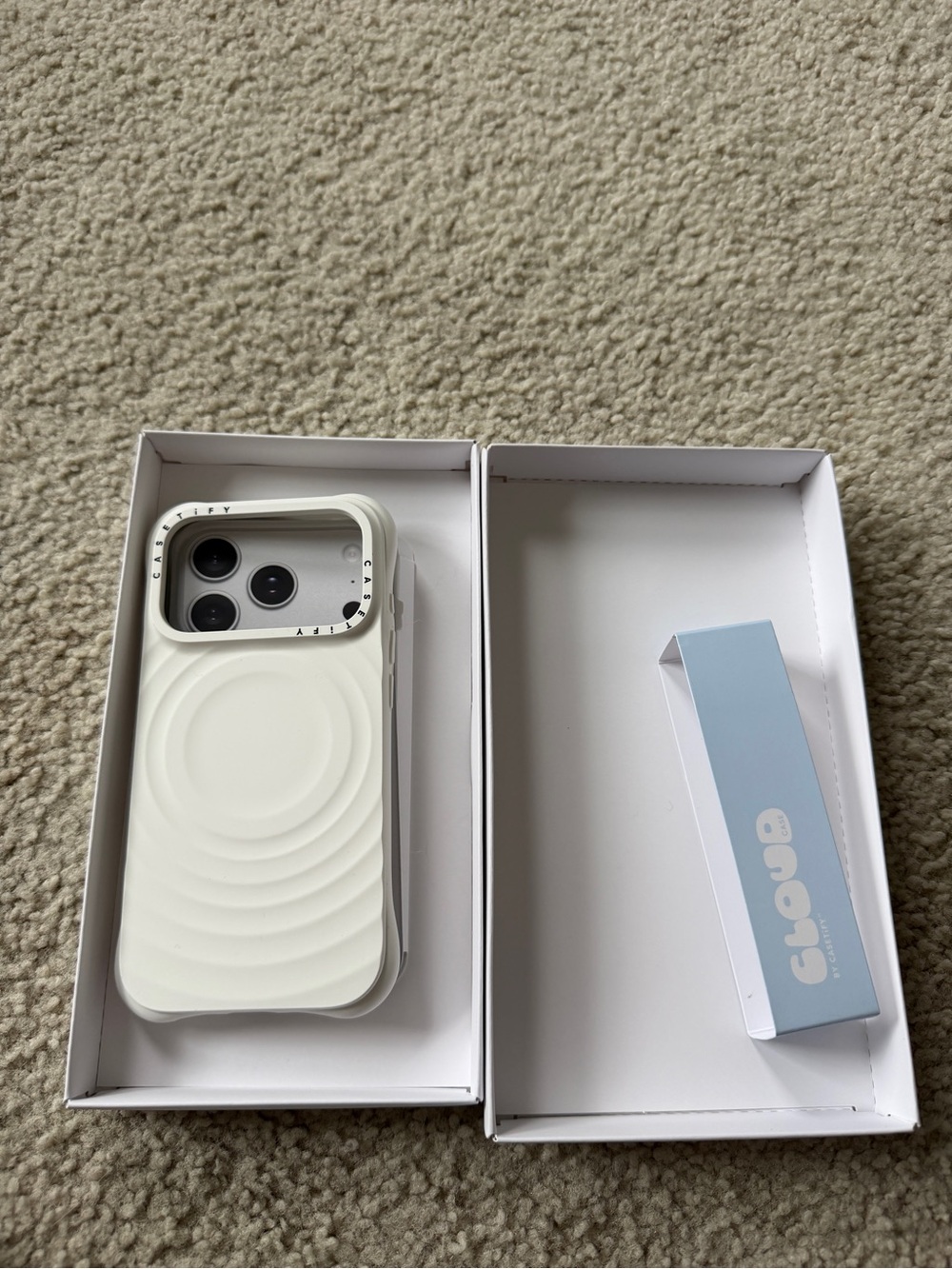 New Casetify iPhone White Silicon 17 Pro case with box
